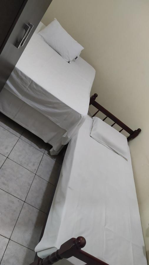 Hotel Gringos ロンドリーナ エクステリア 写真