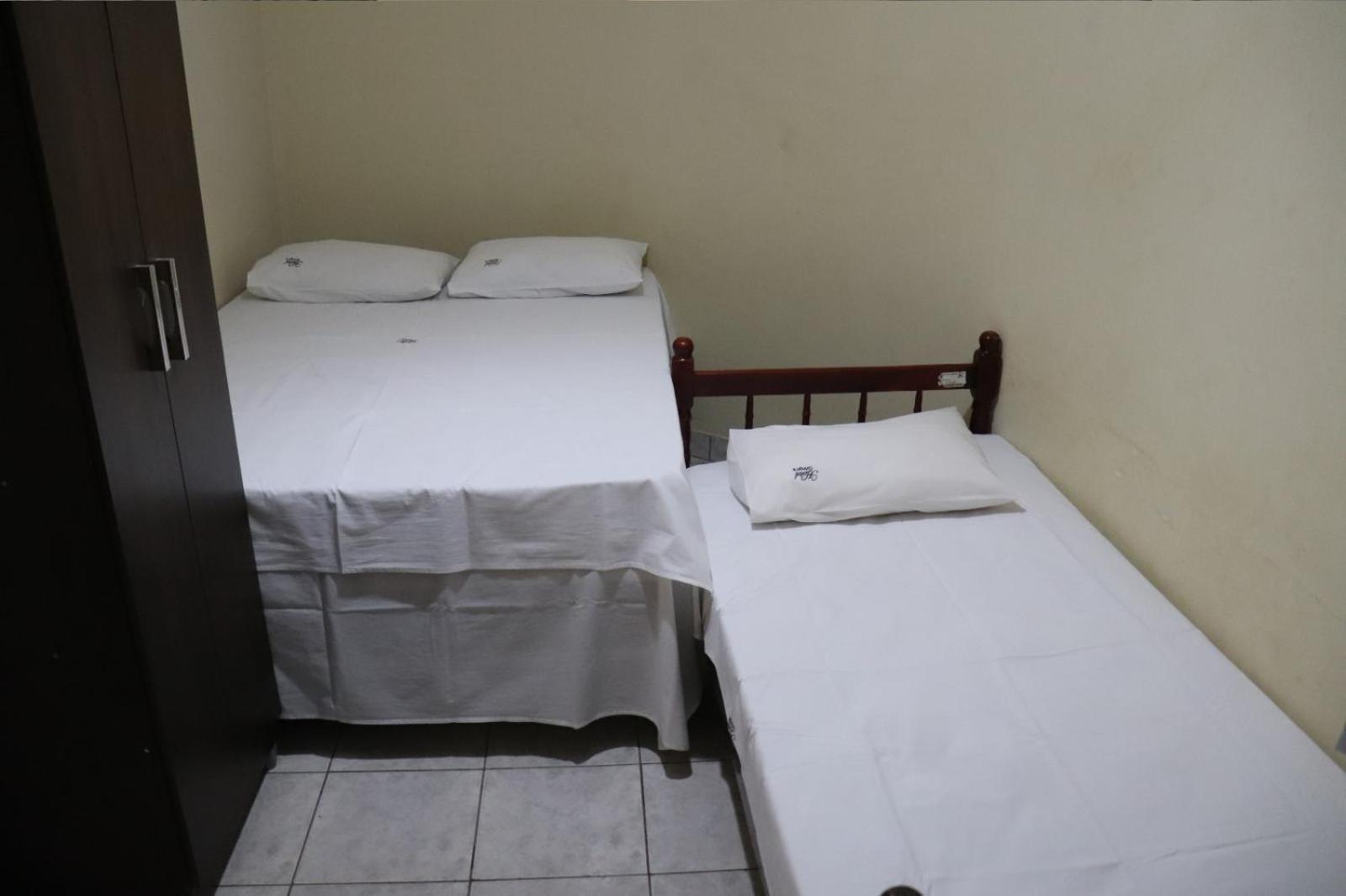 Hotel Gringos ロンドリーナ エクステリア 写真